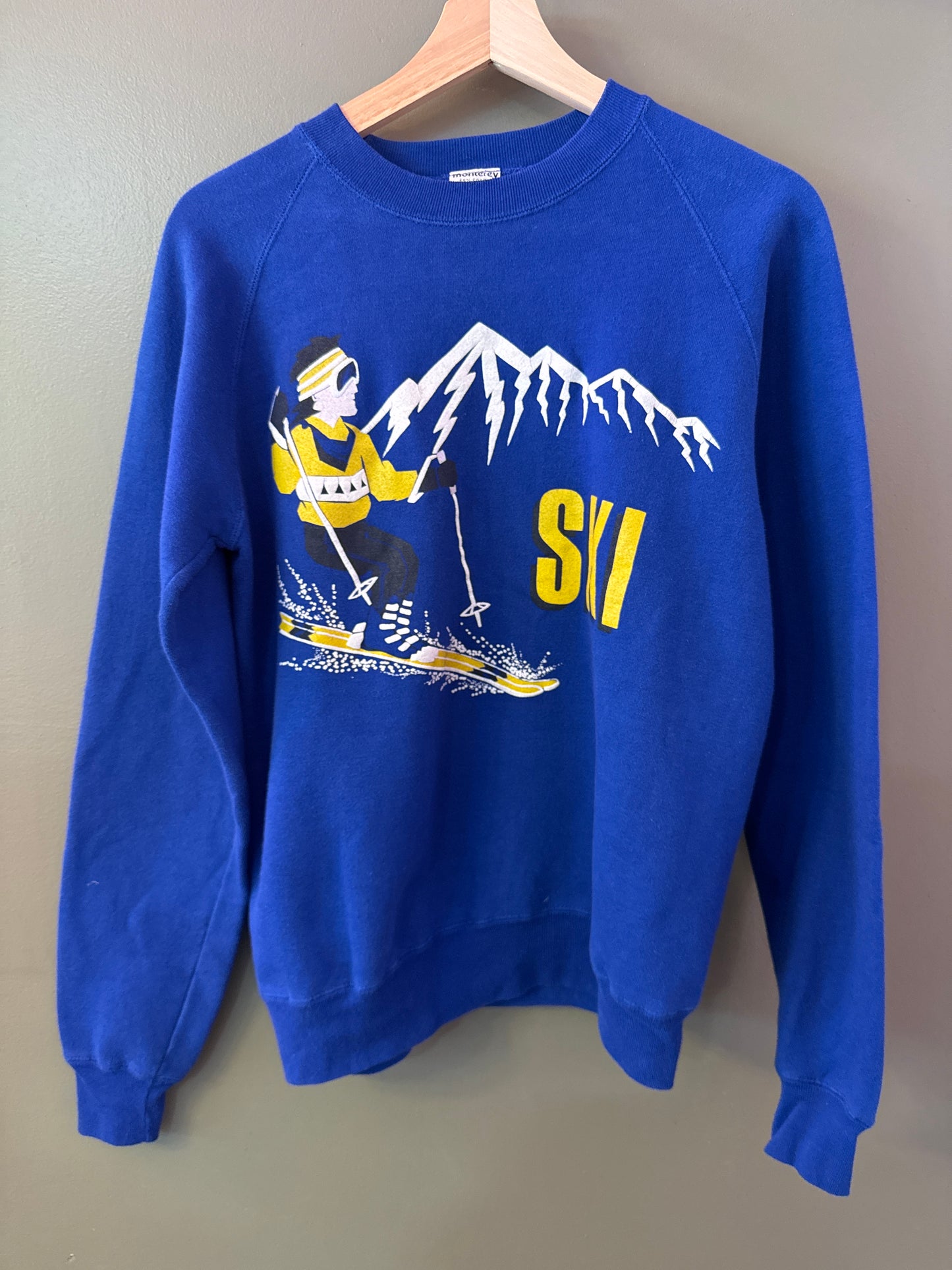Vintage ski crewneck sweatshirt size medium 1990’s