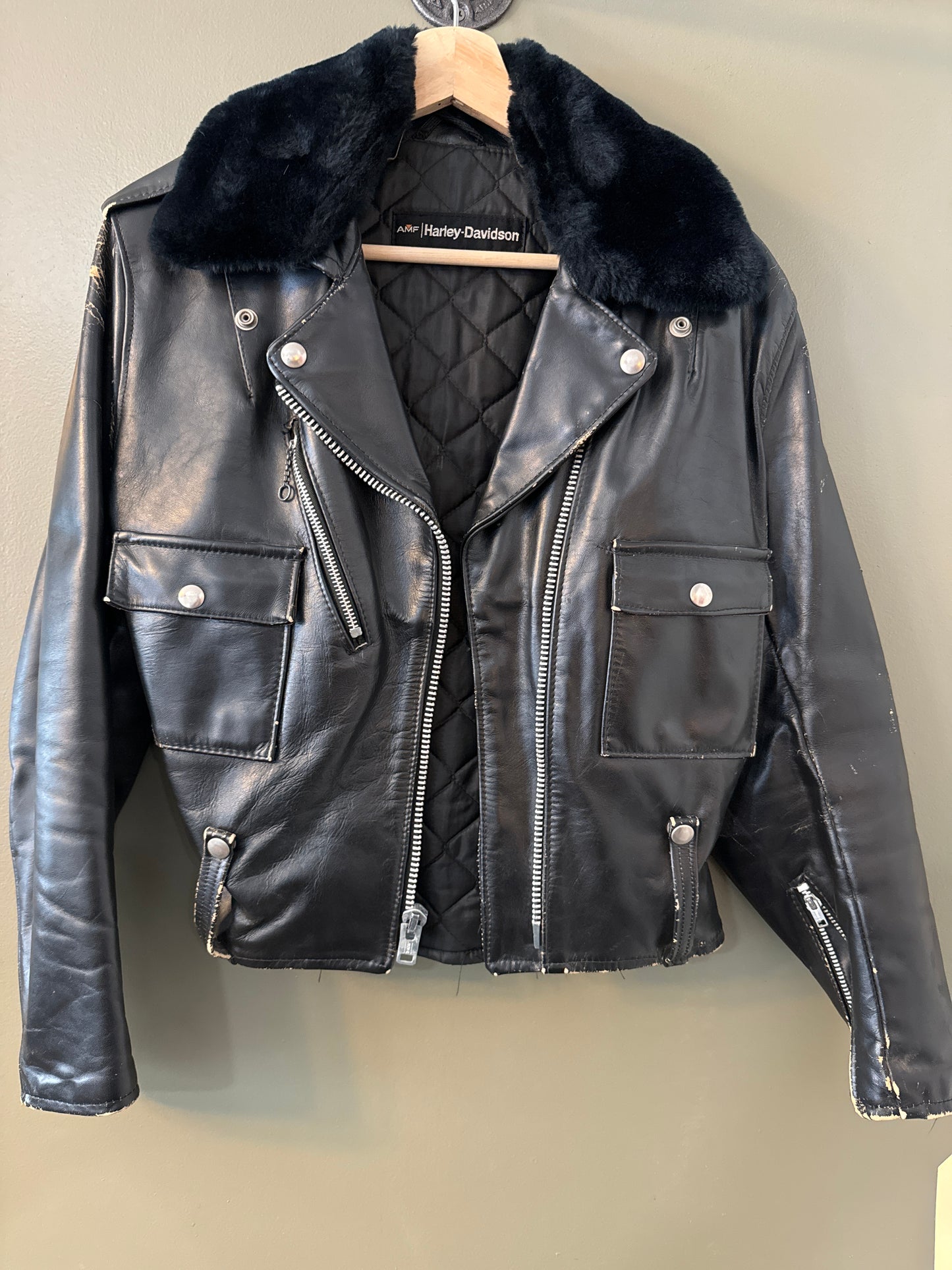 Vintage 1970’s Harley Davidson AMF cycle queen medium