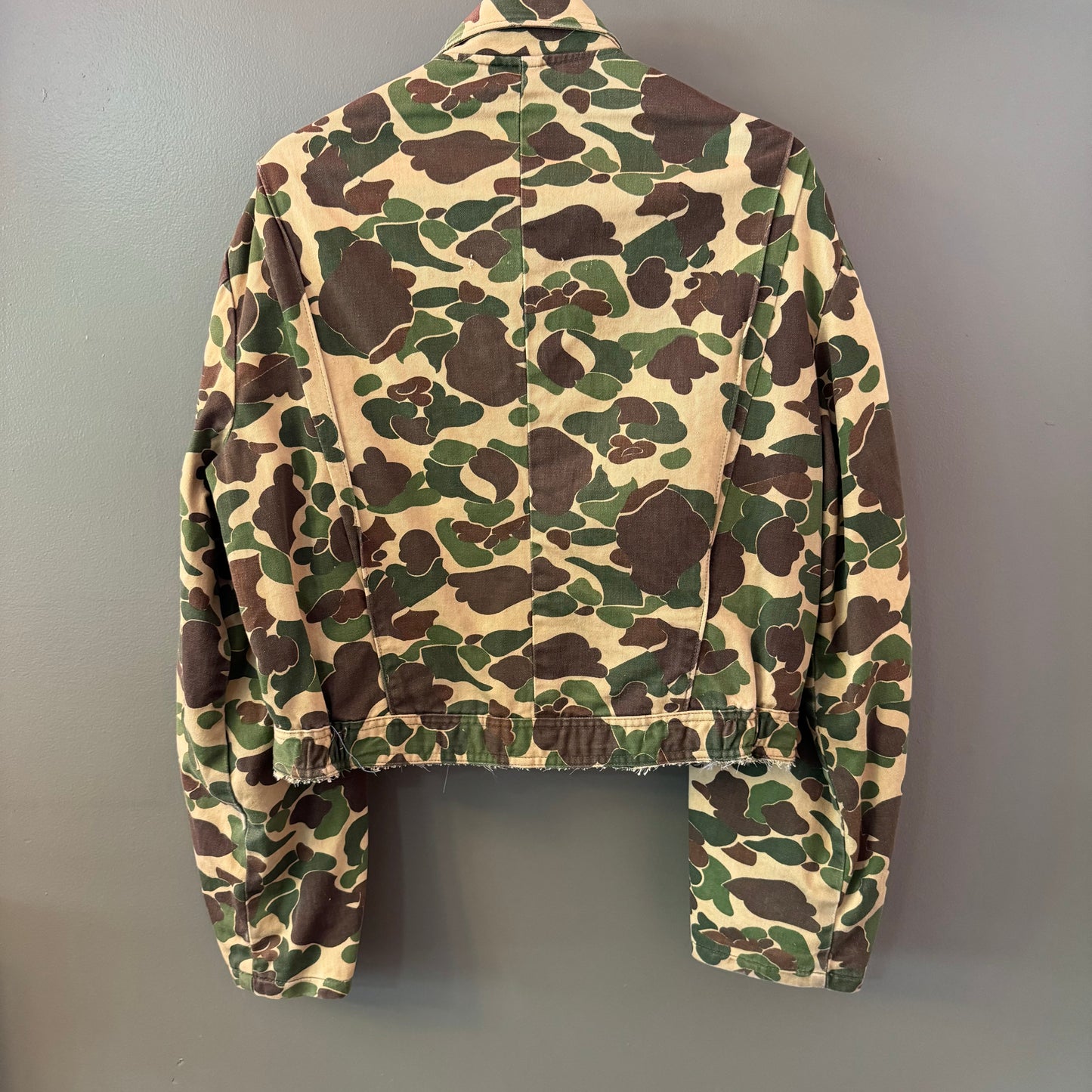 1970s cropped camo jacket size medium