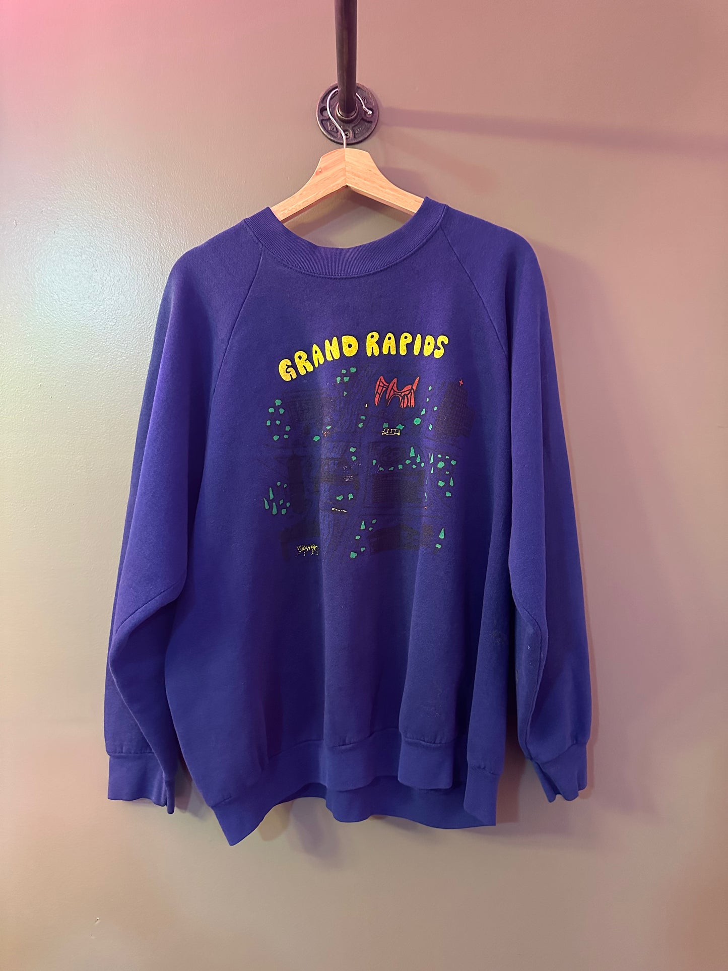 Better age, Grand Rapids sweatshirt, size 3 XL navy blue